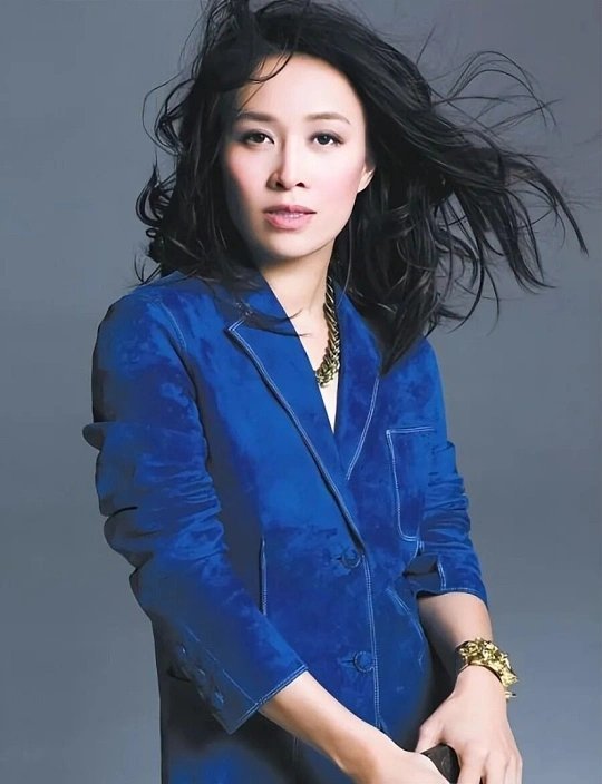 那英这一秒过火主题曲天后那英献唱《这一秒过火》片尾曲《缠》，钱雷作曲、沃特艾文儿