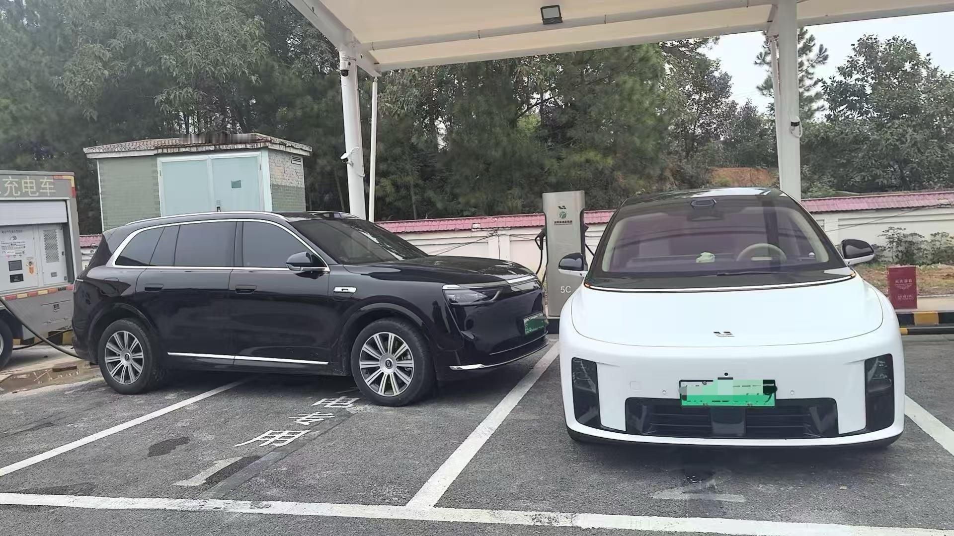 1️⃣问界车主素质也不过如此2️⃣原来问界和理想车主一个德行3️⃣看来真的是个别