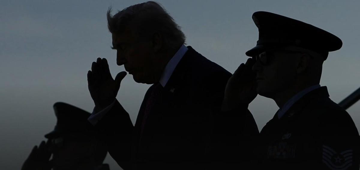 美媒实锤：特朗普表面对伊朗装强硬，背地里慌得不行

美国《华尔街日报》4月18号