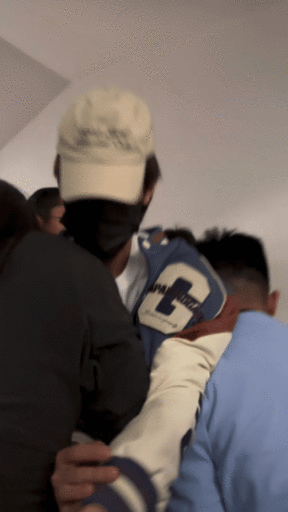 张泽禹差点摔下楼梯 看到张泽禹被ss围堵，差点摔下楼梯心脏直接骤停考驾照这种私人