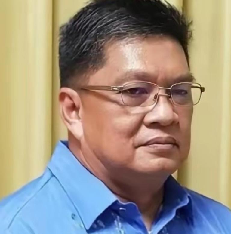 菲律宾前高官警告：“我们一直不敢面对现实，以为中国会宽宏大量，不把我们卷入未来的