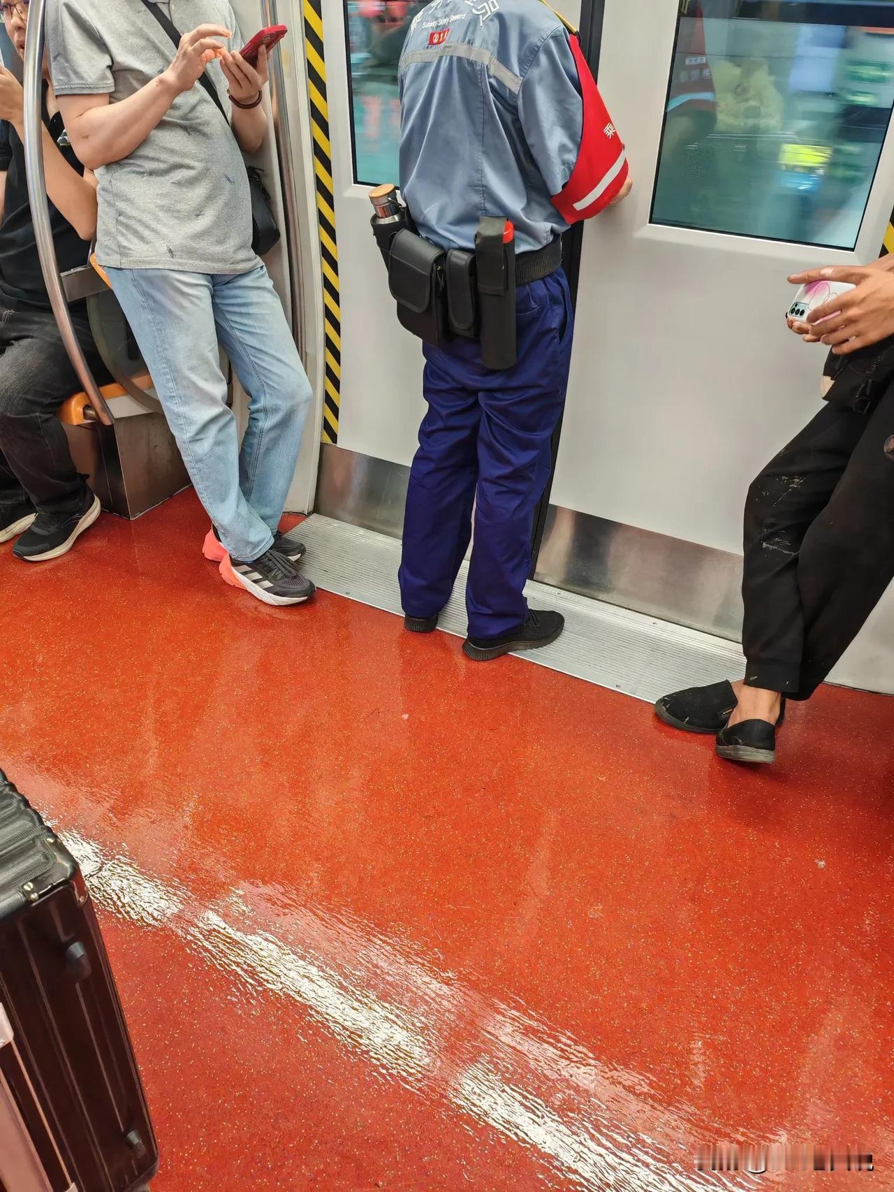 每个月5-6000的工资，工作环境冬暖夏凉，不受35岁门槛限制，不要求学历，当我