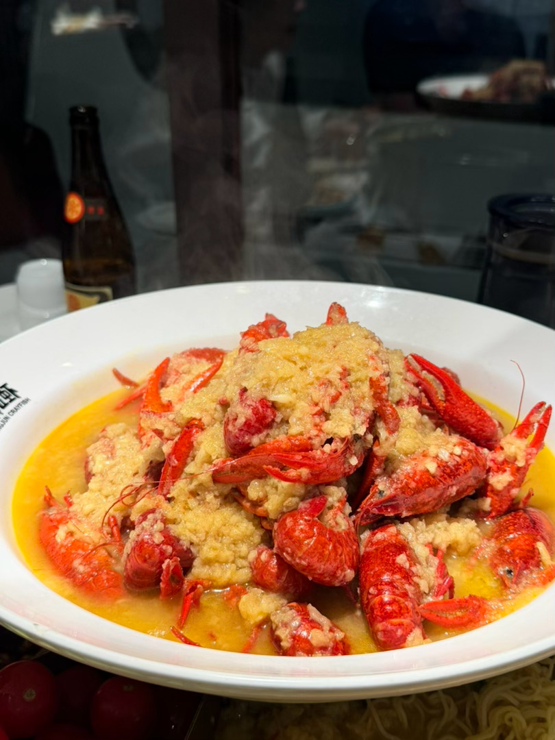 到了吃小龙虾的季节咯