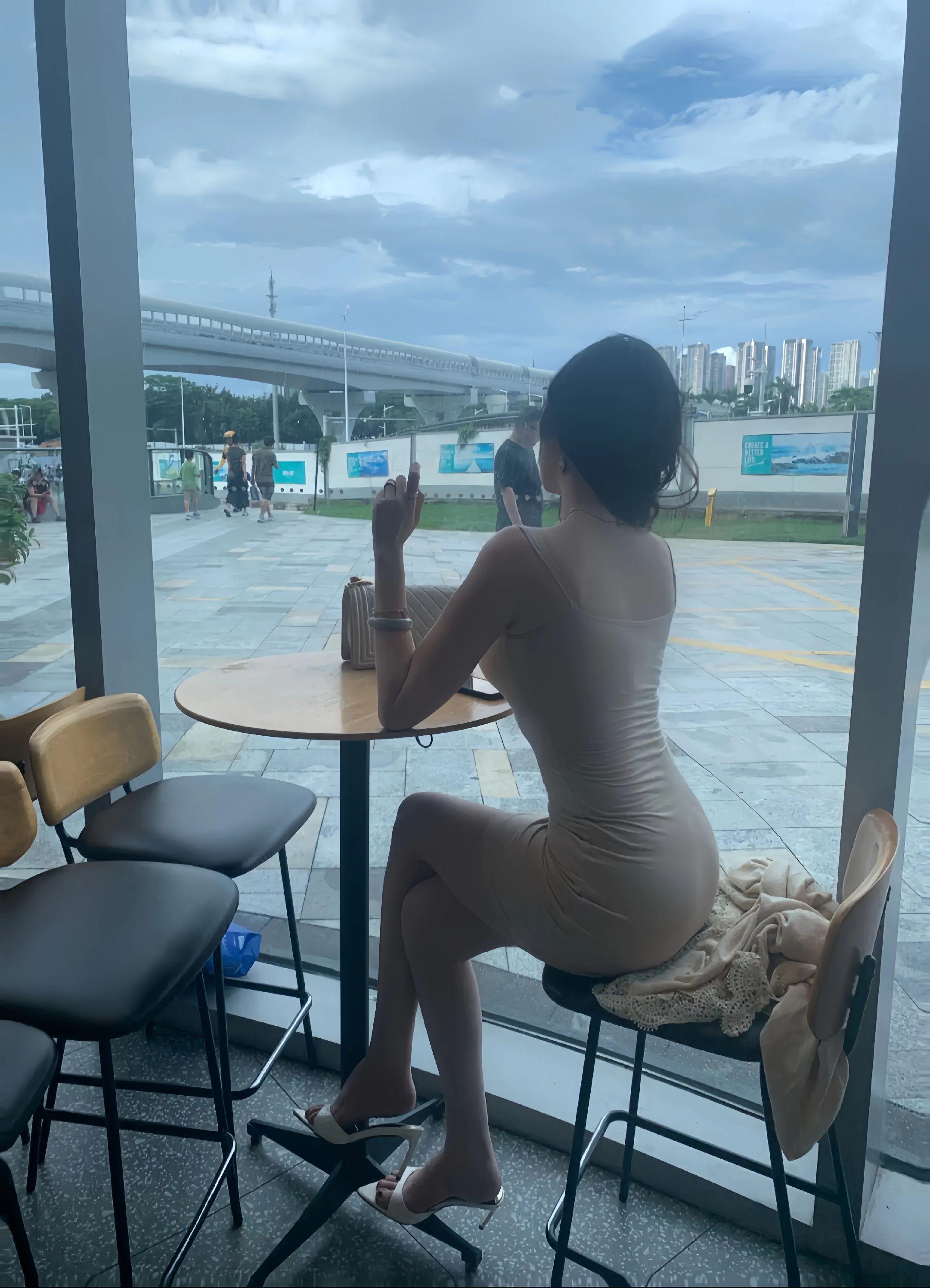 找个外表吸引动人 天性自私的女人