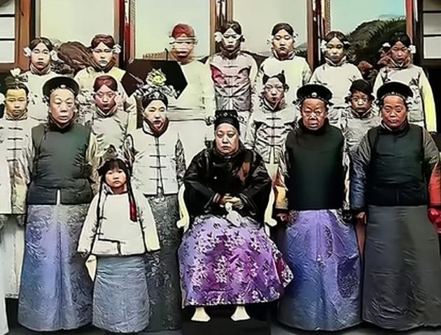 1924年，瑾妃（端康皇贵太妃）在母亲赵氏七十大寿时回娘家省亲，这是她一生中唯一