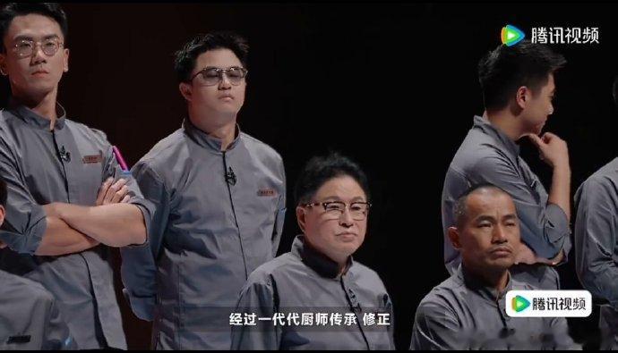 一饭封神2堪称神仙打架厨师们一饭封神，俺们凡人肚子遭殃啊，完全神仙打架来的，这些