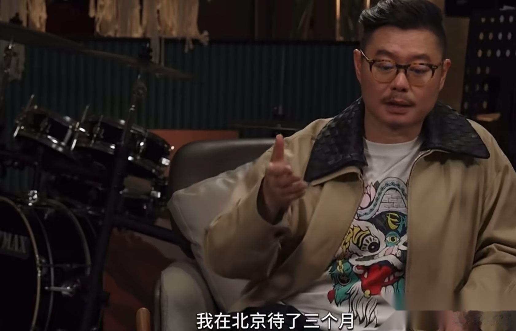 魏翔说：“毕业以后，我在北京待了3个月，实在撑不下去了，就打算回家改行。我给大魔