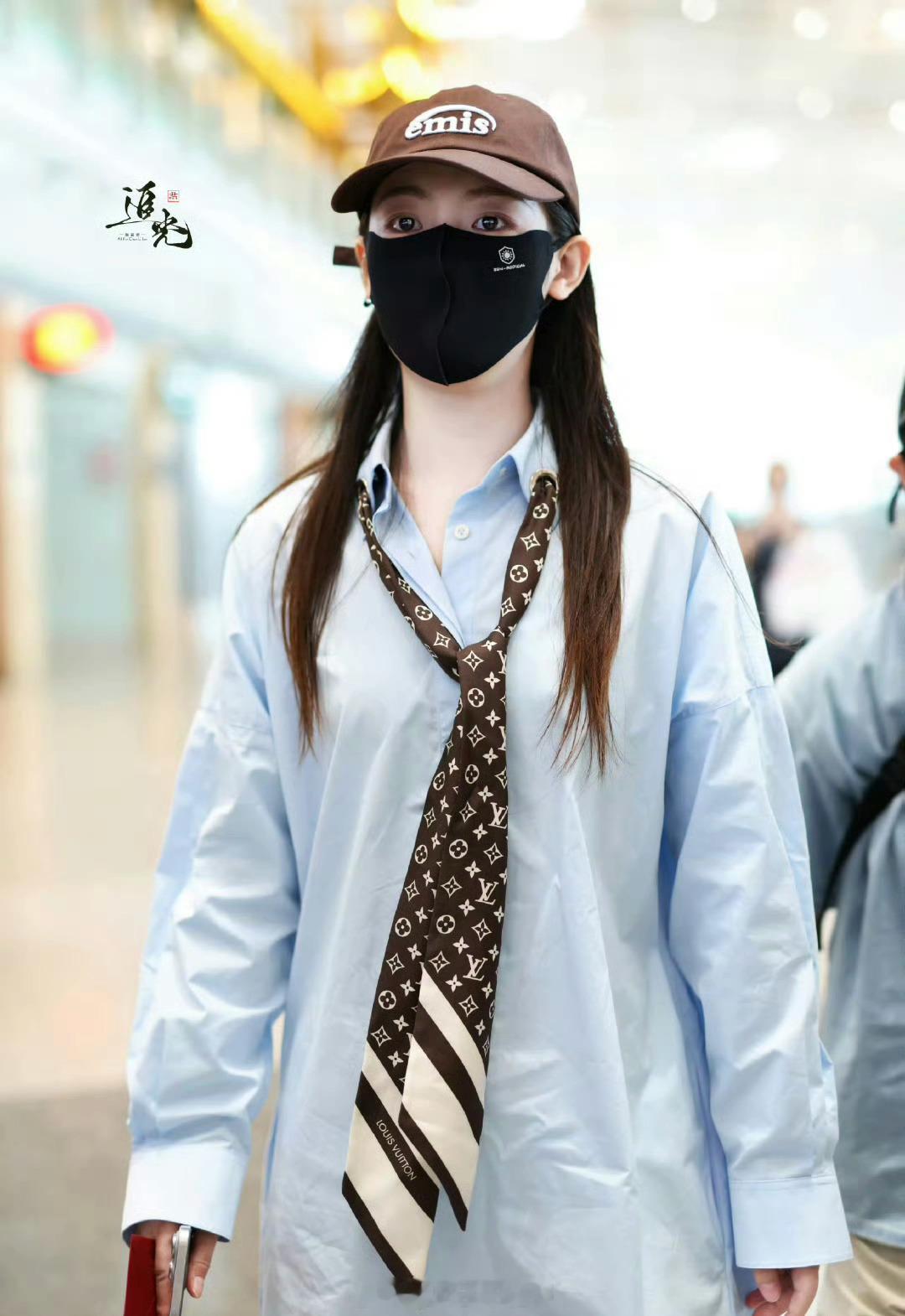 陈丽君北京机场出发路透！清爽美女子[开学季] ​​​