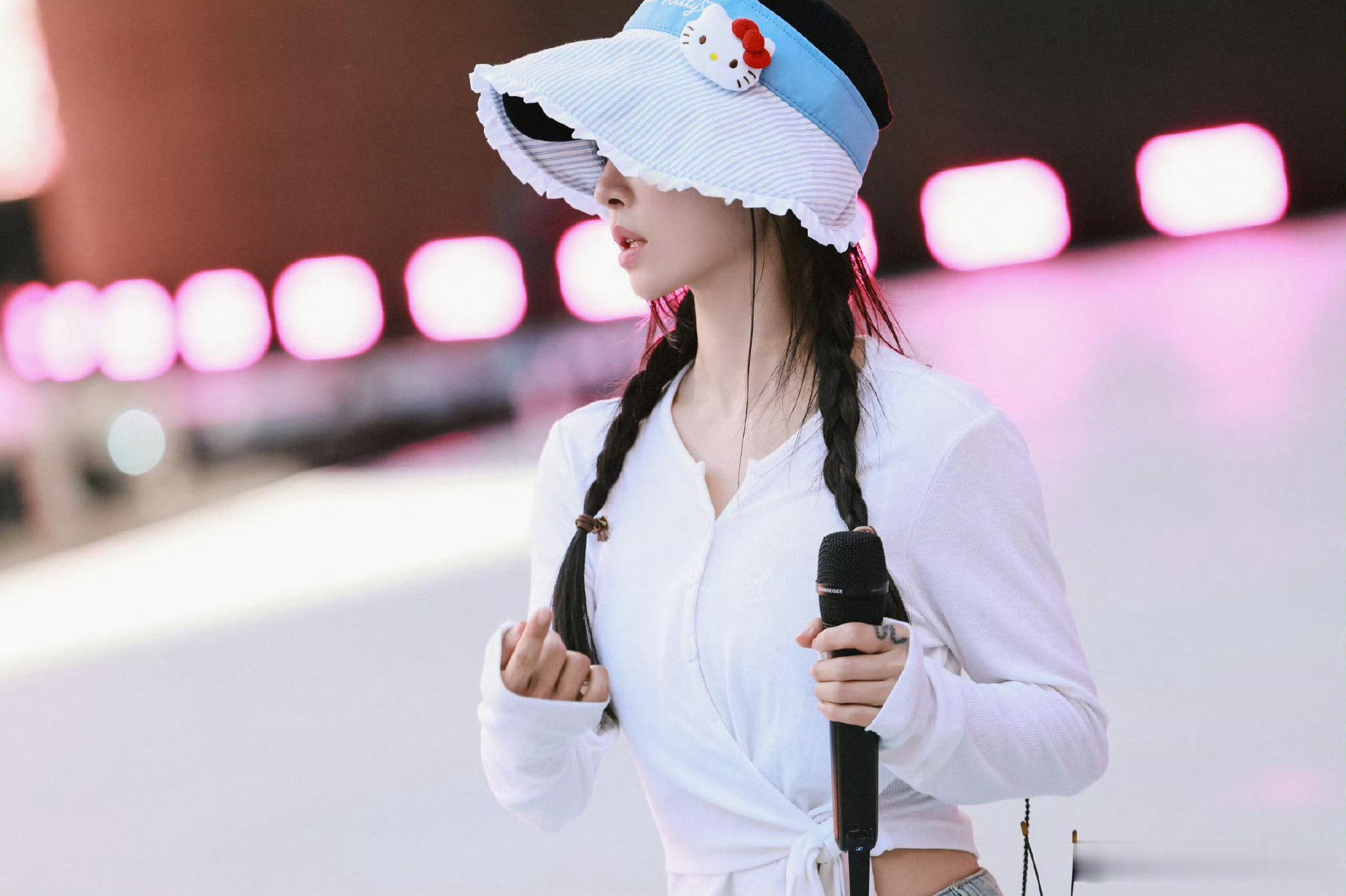 马龙回应追星蔡依林马龙追星蔡依林被点名，其实圈内迷她的人真不少——不止女明星和L