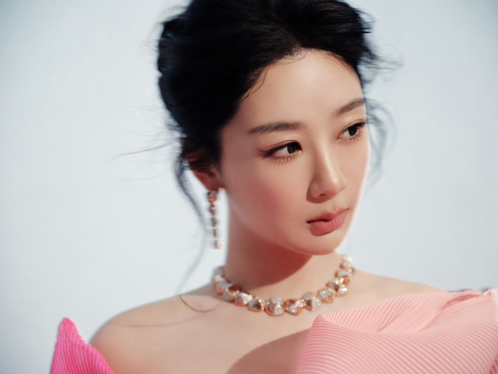 杨紫今日出发图来啦！一整个大期待～ ​​​