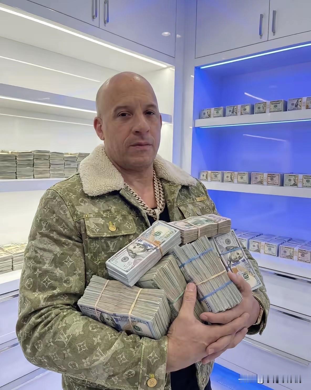 《速度与激情》的主演范迪塞尔有演技吗？
他好像演什么角色都是这个表情，一副不聪明