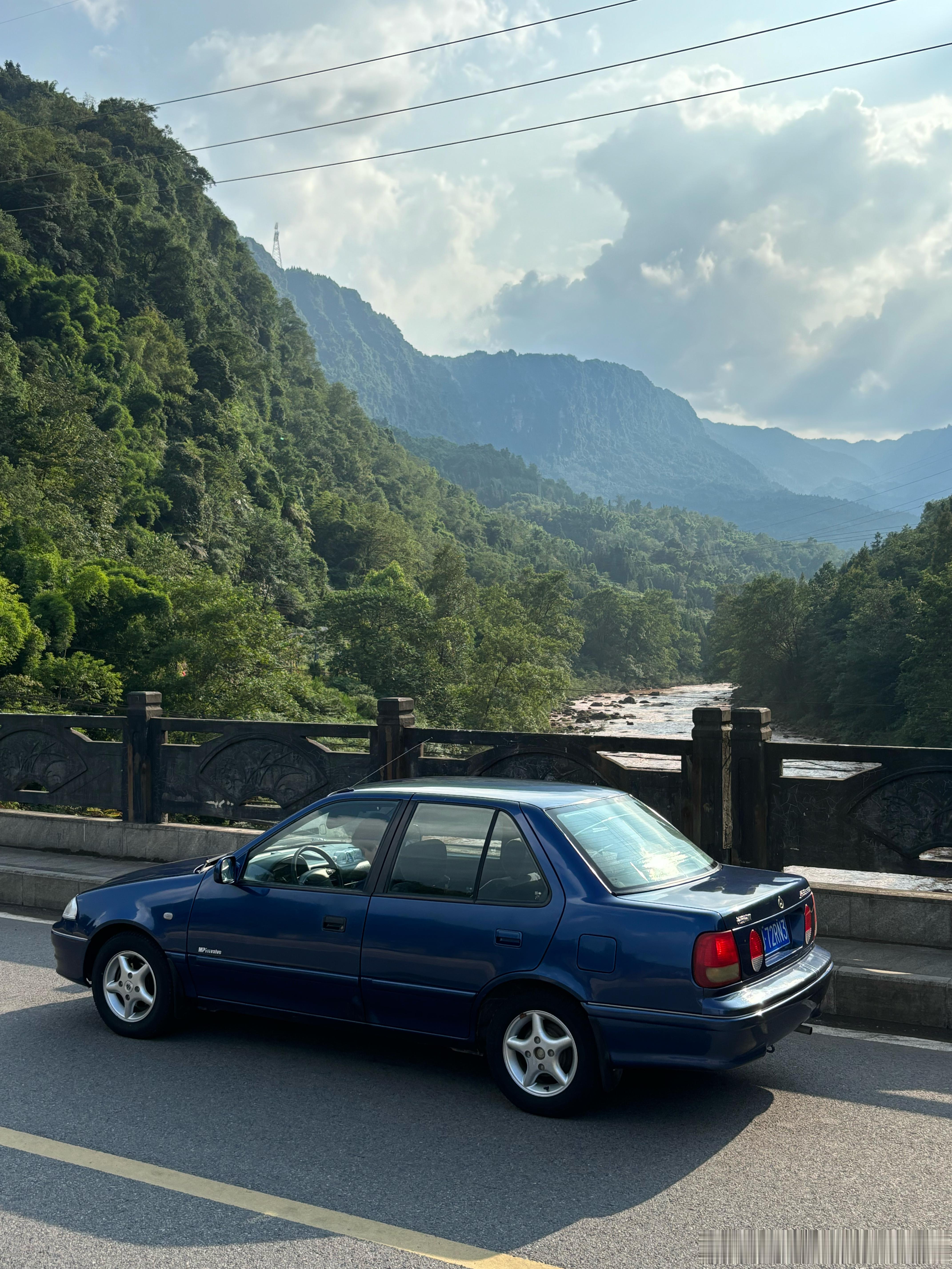 在杭州逼仄的鸽子笼猛然怀念四川生活 