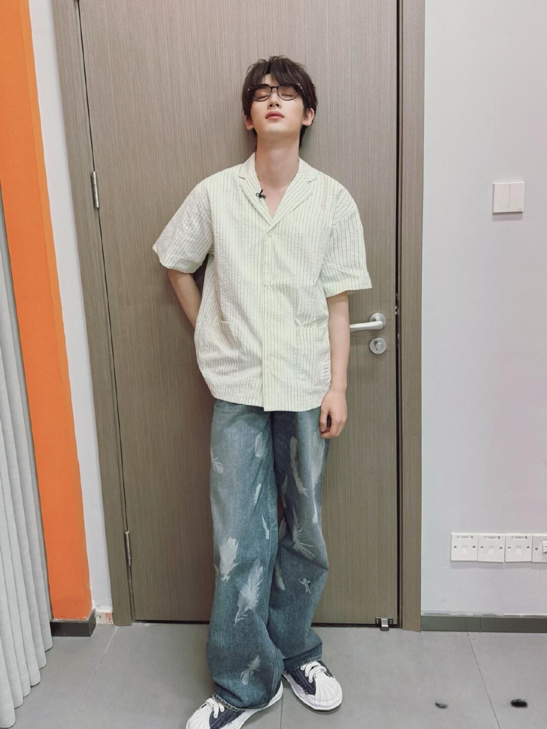 丁哥高会更新 ​​​