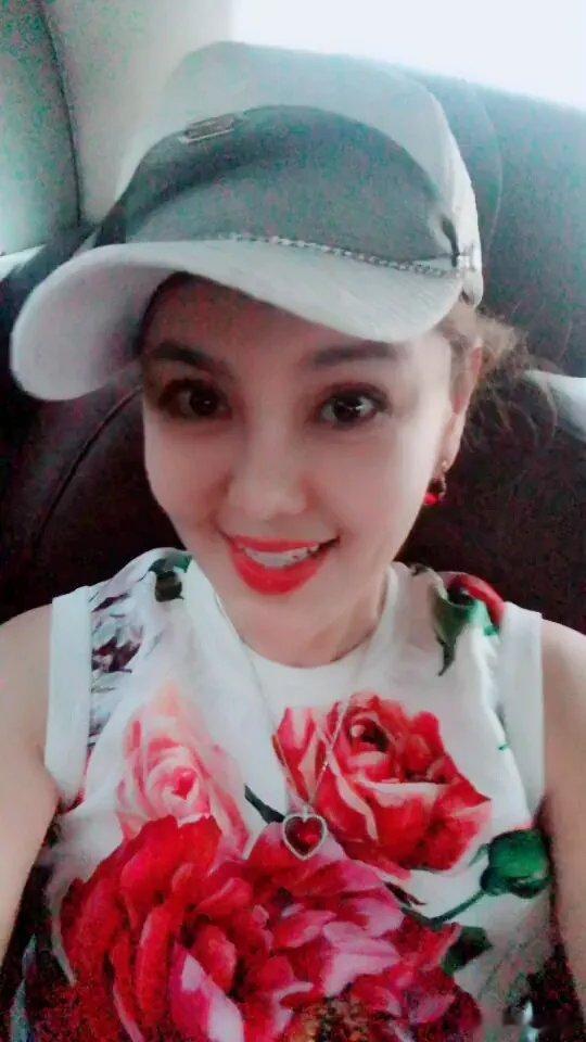 乌兰图雅双马尾萌成啥样了 第一次见这样的造型，双马尾尽显少女感，俏皮模样格外圈粉