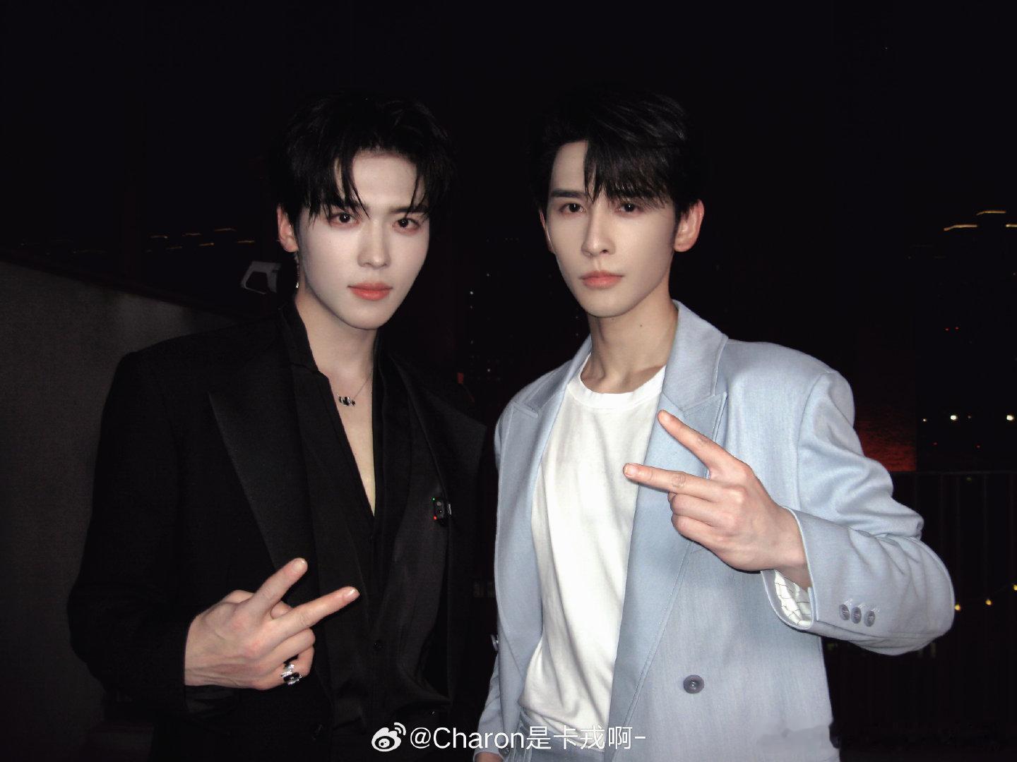 演员卡戎 “好友聚会”🥳🥳 （