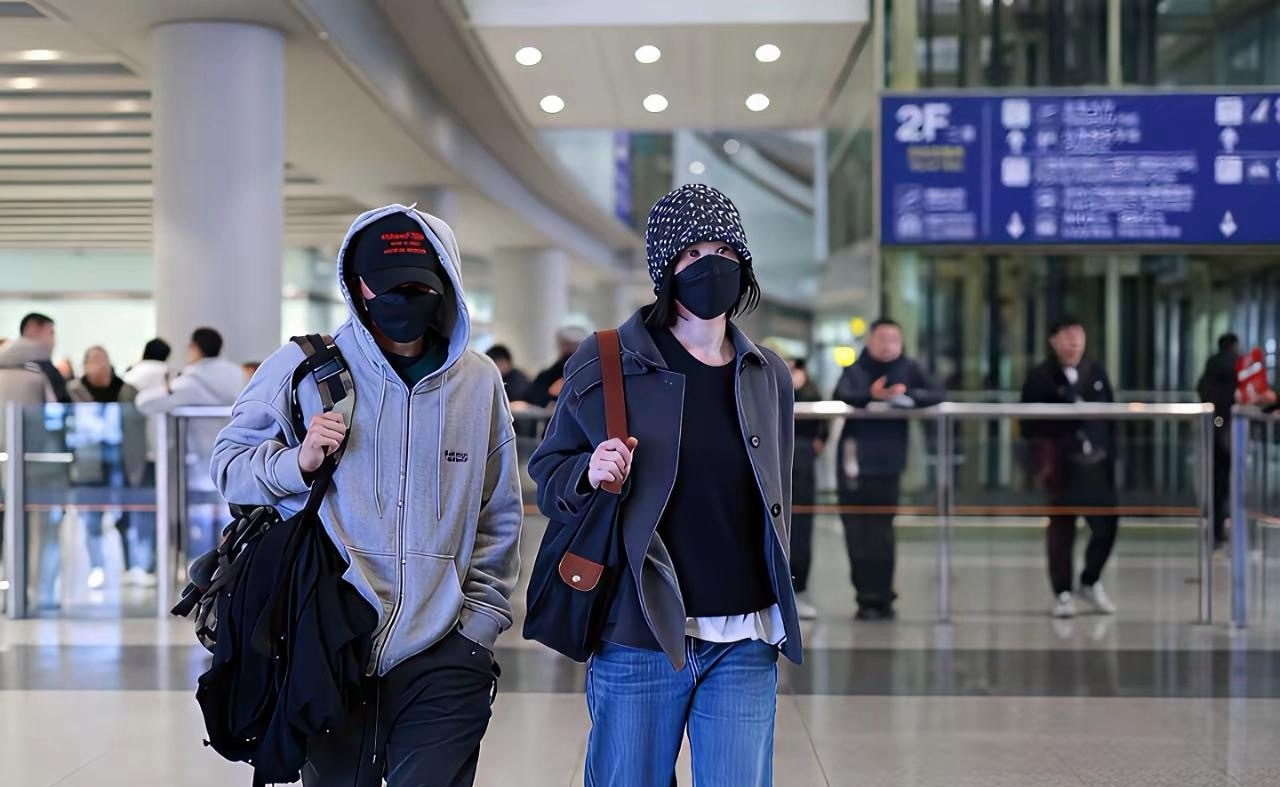 谢霆锋对王菲的爱，到底是图什么？你敢说谢霆锋对王菲爱的死心塌地？你敢说谢霆锋的心