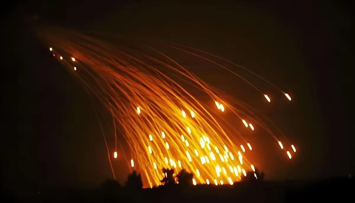 重型集束弹16倍音速击穿以色列，美以想要停战1个月，伊朗回应很直接！
​新华社消