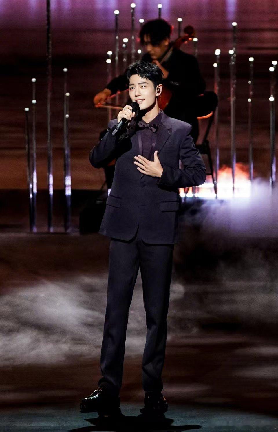 #中国日报晒了肖战##中国日报发肖战#中国日报发肖战，真的很帅气，[打call]