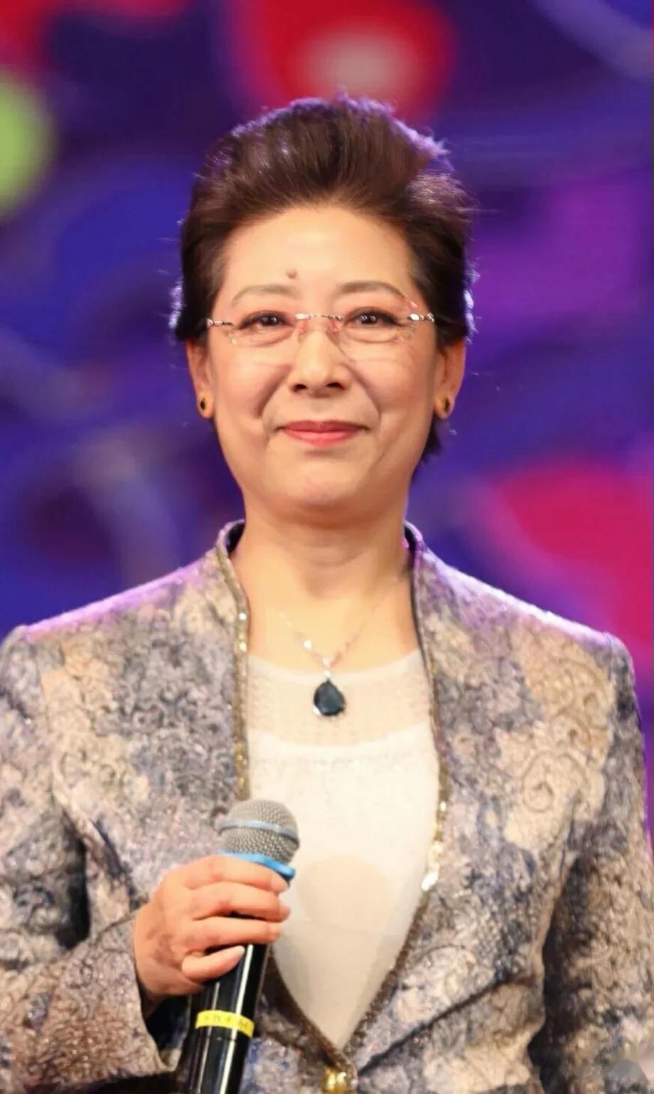 常宝华评价关牧村:早年我在机械厂改造的时候，这丫头在天津钢锉厂当普工，日子过得那
