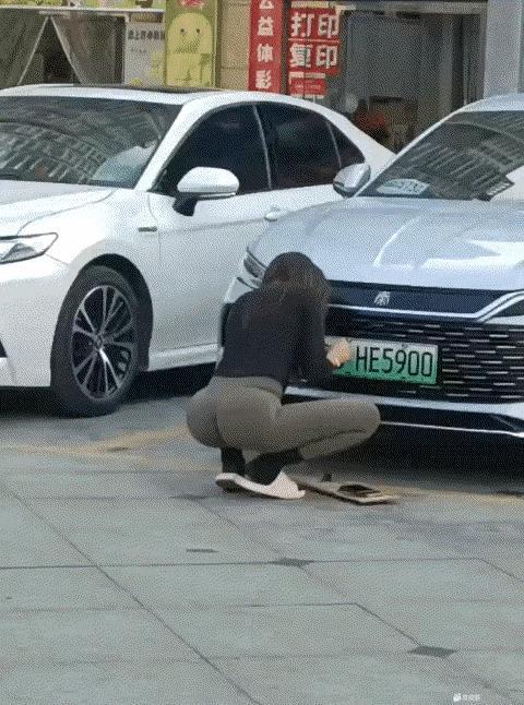 这车牌选的可真好看啊搞笑 高清美女