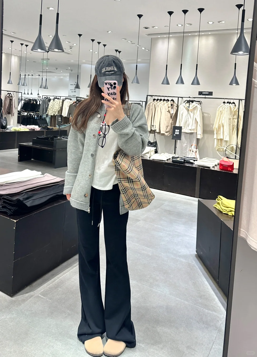 遛弯穿搭～针织开衫+卫裤ootd
