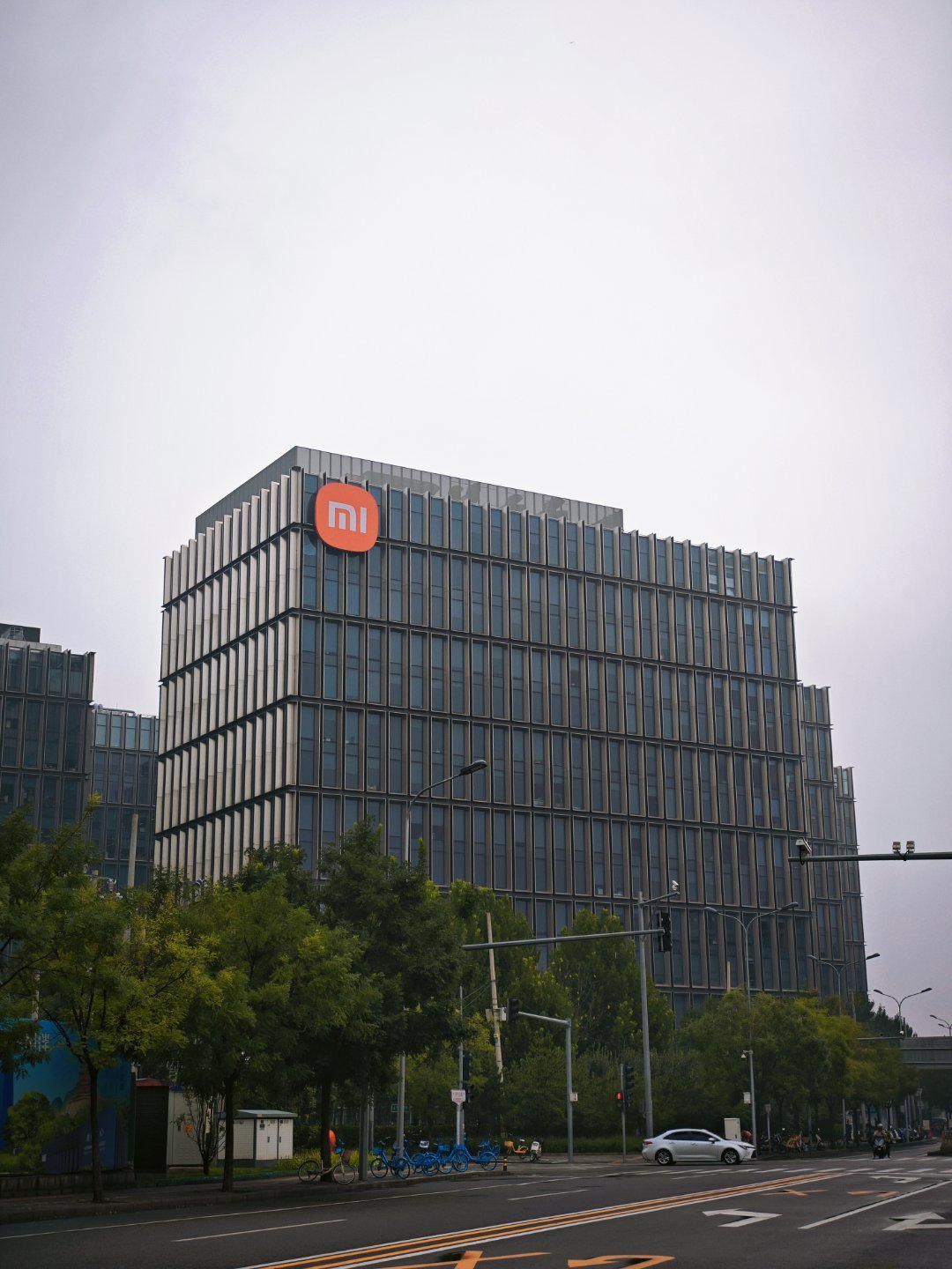 来小米逛一圈 北京刚下完雨 太闷了～ 北京·小米移动互联网产业园