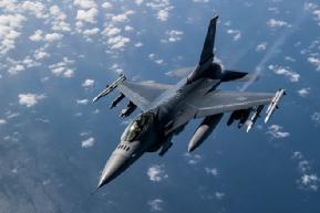 美国给越南送“大礼”，想出售F-16战机，中国后院还安全吗？

在位于中南半岛的