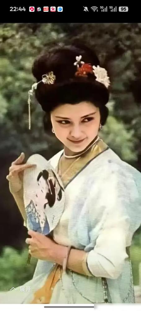 45年前，长影厂一个决定，让很多人至今想不通：凭啥踢掉风情万种的姜黎黎，让一脸“