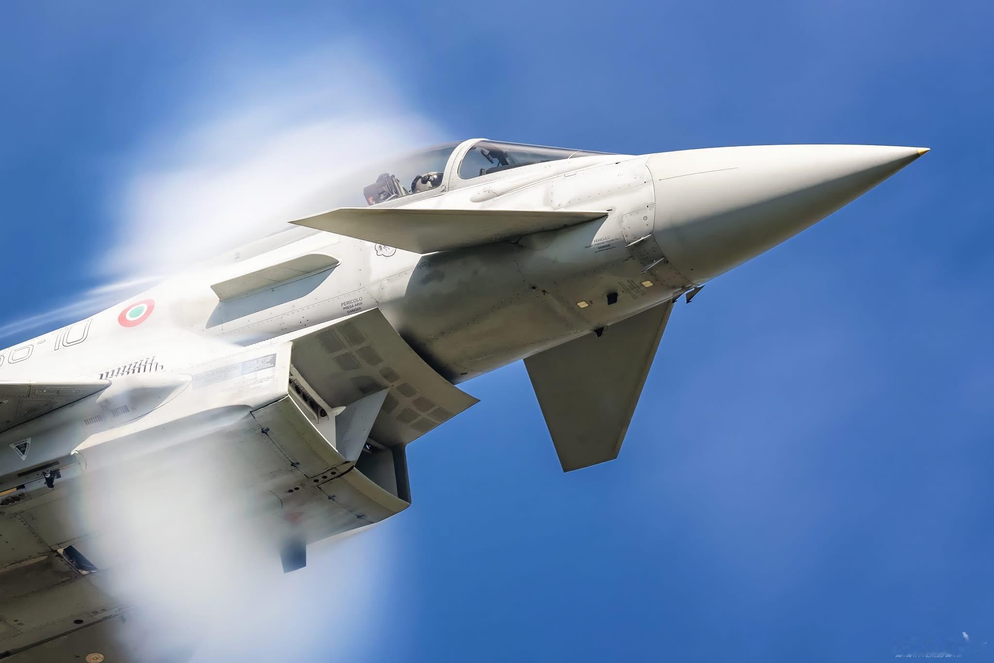 意大利空军（AM）第36联队第10中队台风今日台风 Photo credit: 