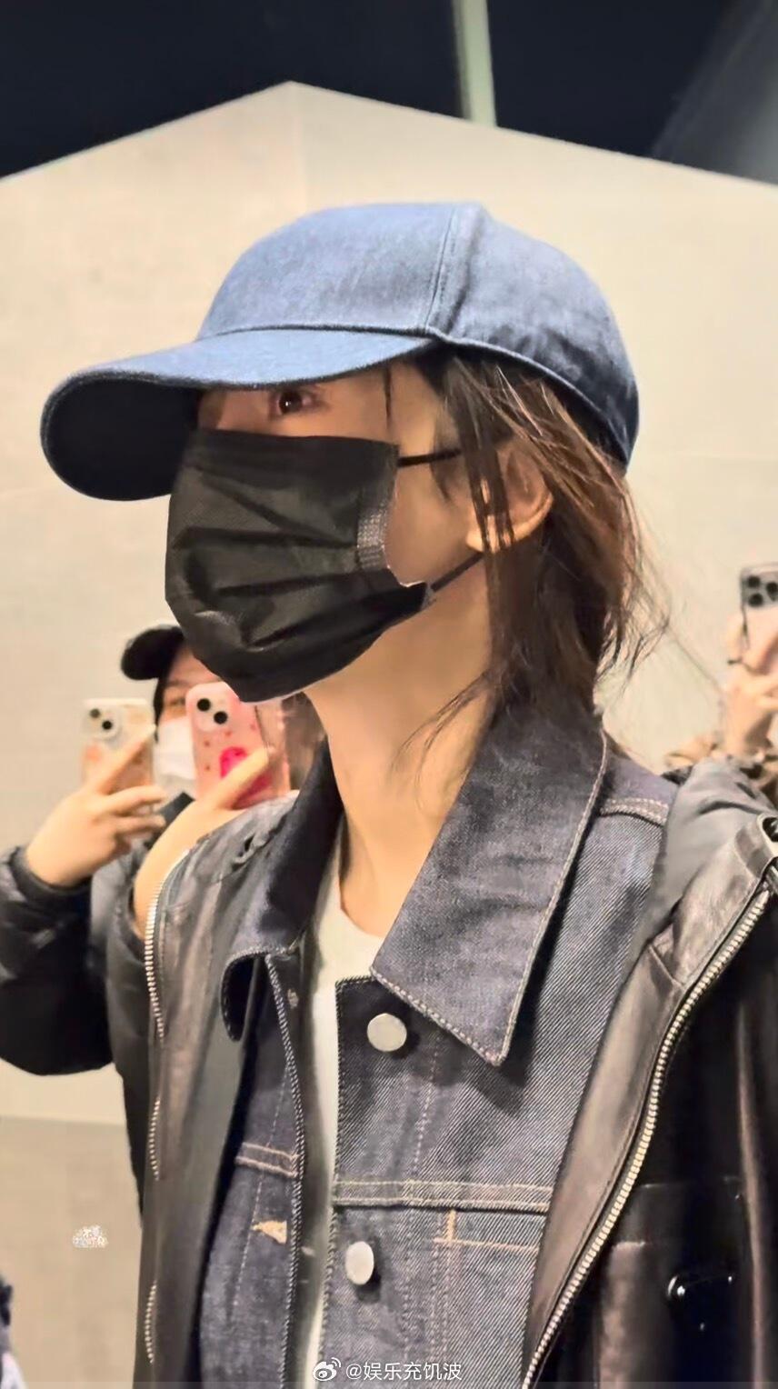 杨幂的长相很符合名字 因为杨幂，“幂”字变得更有美感，温柔又有女人味，像小猫一样