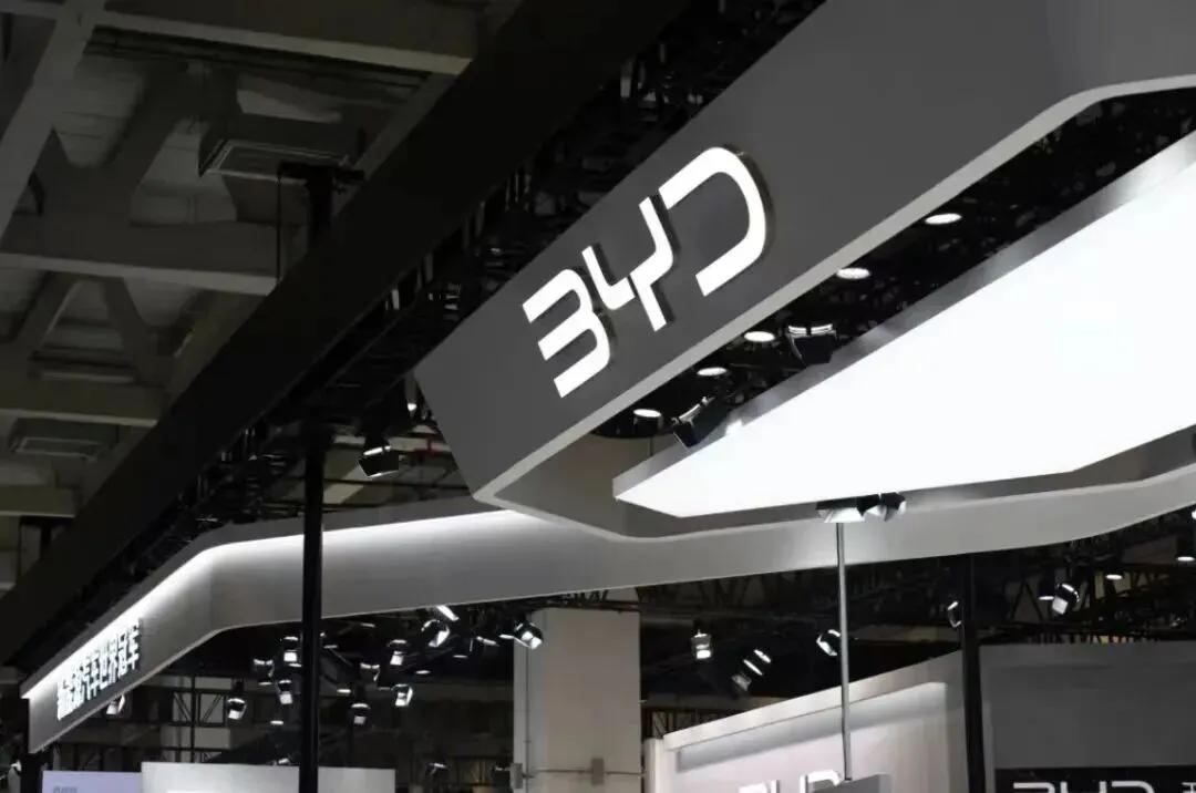 新能源寒冬来临，营收破8000亿仍裁10万人，打工人饭碗岌岌可危

2025年比