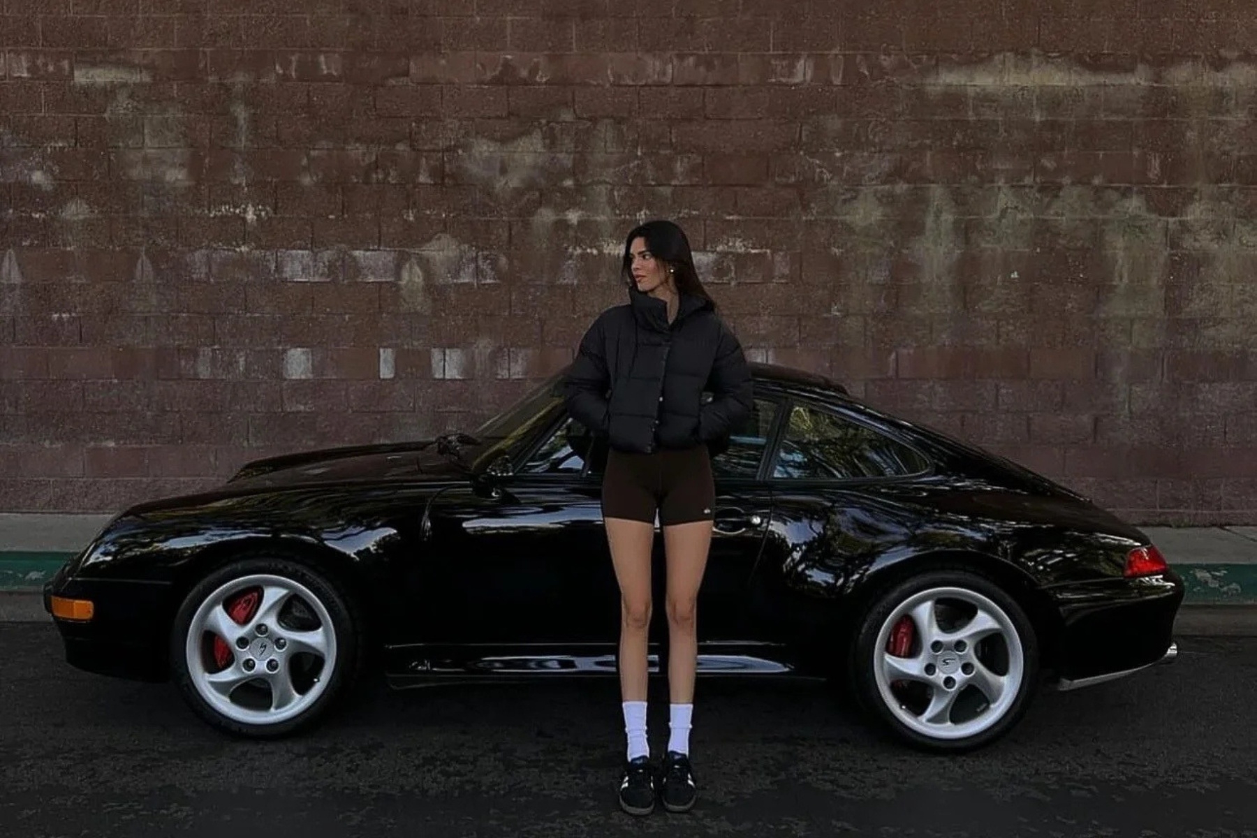 车品最好的女明星，很难想到第二个人。Kendall Jenner晒出一辆512 