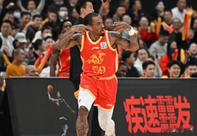 不管怎么样人家浙江广厦的外援没超工资帽，个人名气也不大，而且来广厦之前很多cba