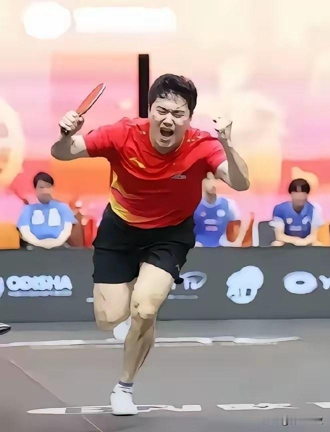 梁靖崑今天又爆冷了，输给了林兆恒，不过我对甜甜输球不感到意外，甜甜腰伤在身，
