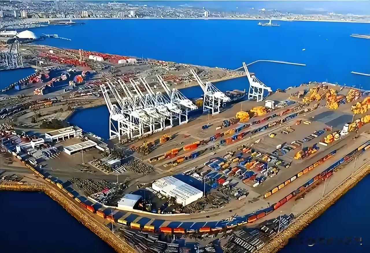 据彭博社消息，肖千大使1月28日在堪培拉向记者表示：如果达尔文港是通过强制出售的