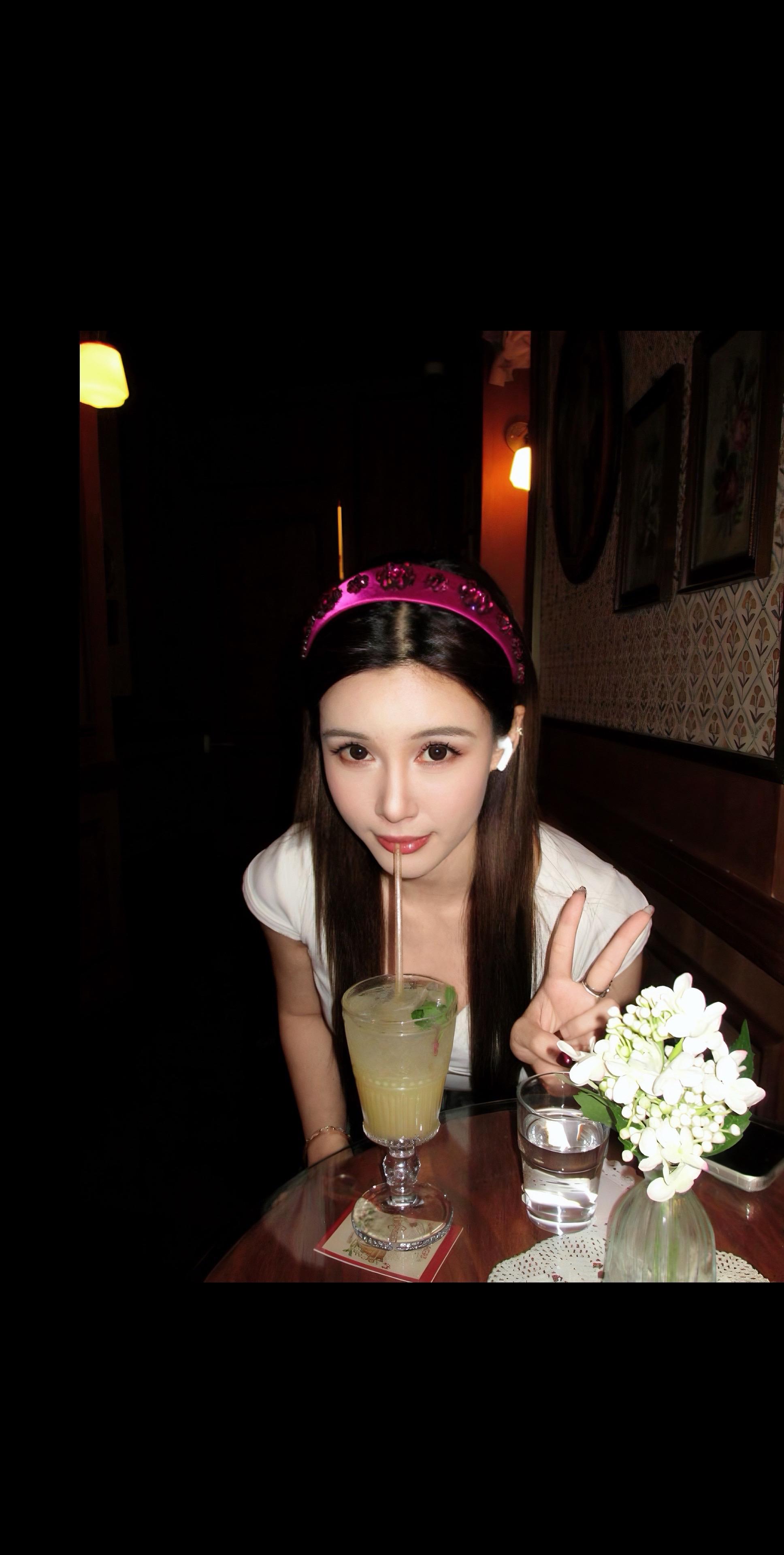 承认吧 你就是永远为我着迷。