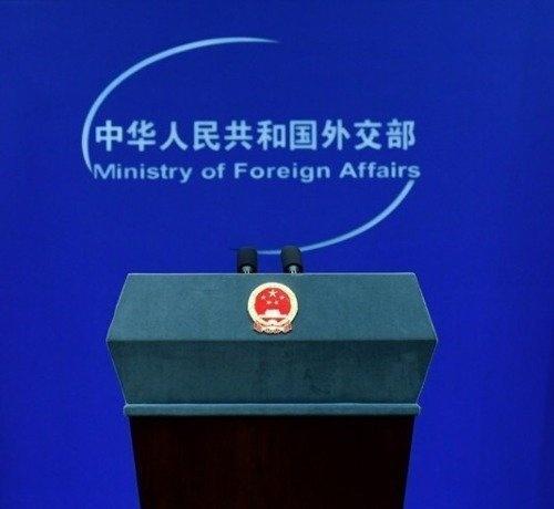 有记者提问，据报道，持刀闯入中国驻日本大使馆的自卫队官员已被日本警方送检，请问中