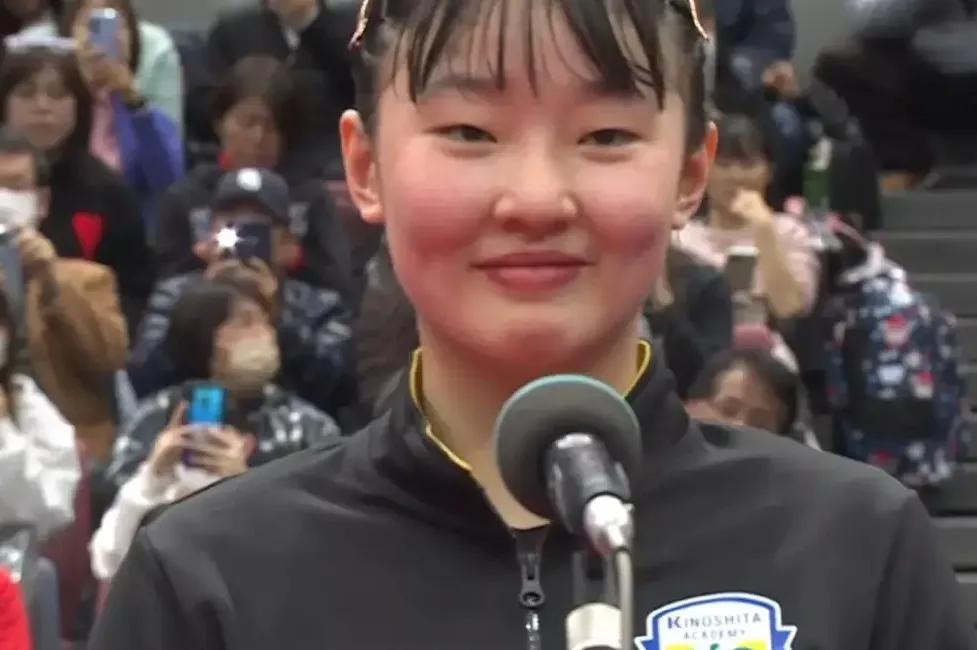 张本兄妹撑起了日本乒乓的半壁江山。[捂脸]这孩子才15岁啊！进步神速。
张本美和