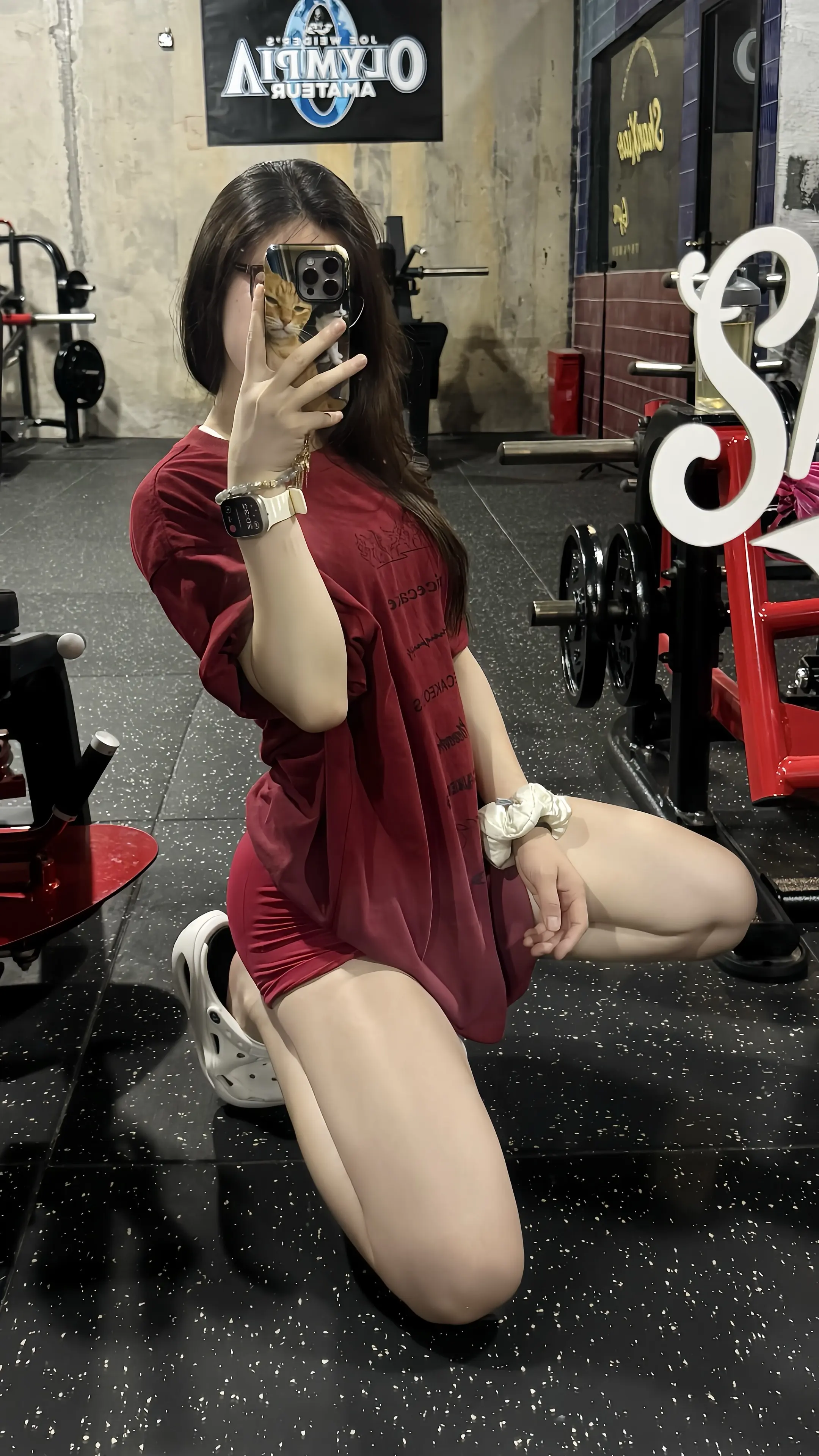 足弓洞洞鞋，你就穿吧。