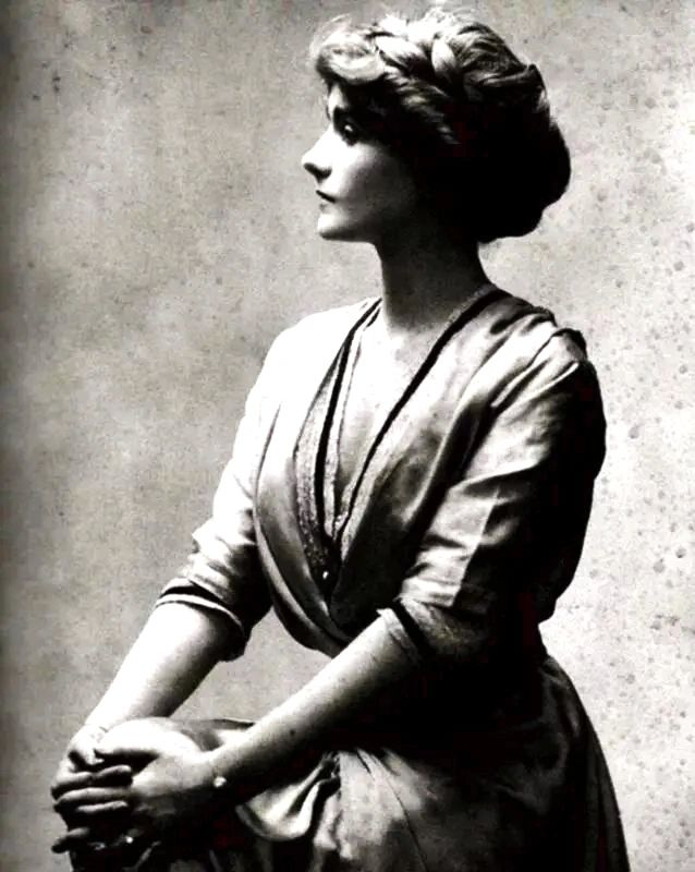 加布里埃·香奈儿｜1910年