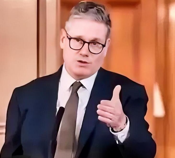 英国紧急加速军备：国防开支直冲GDP 3%，斯塔默喊话欧洲“必须准备好战斗”
英