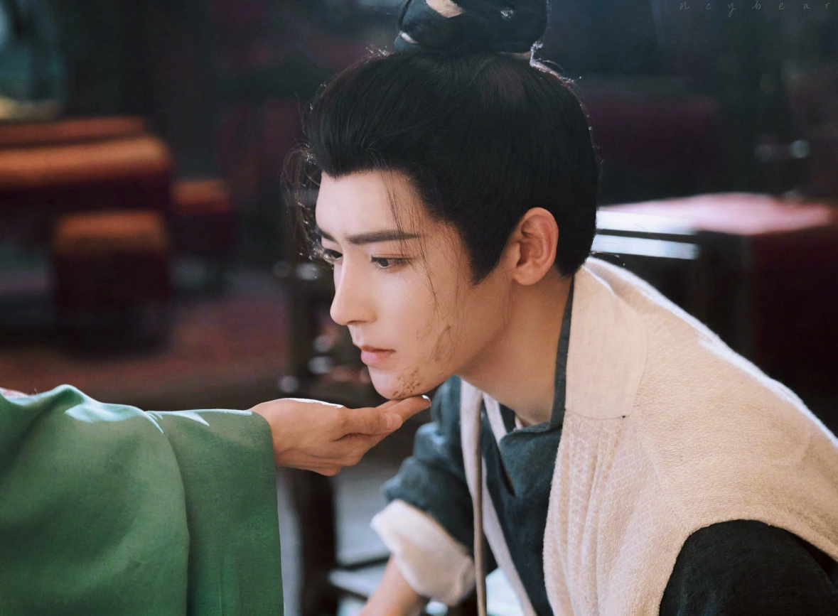 玉茗茶骨感觉不会播的很差的，长剧的制作加短剧的风味这种套配肯定会比流水二人转更抓