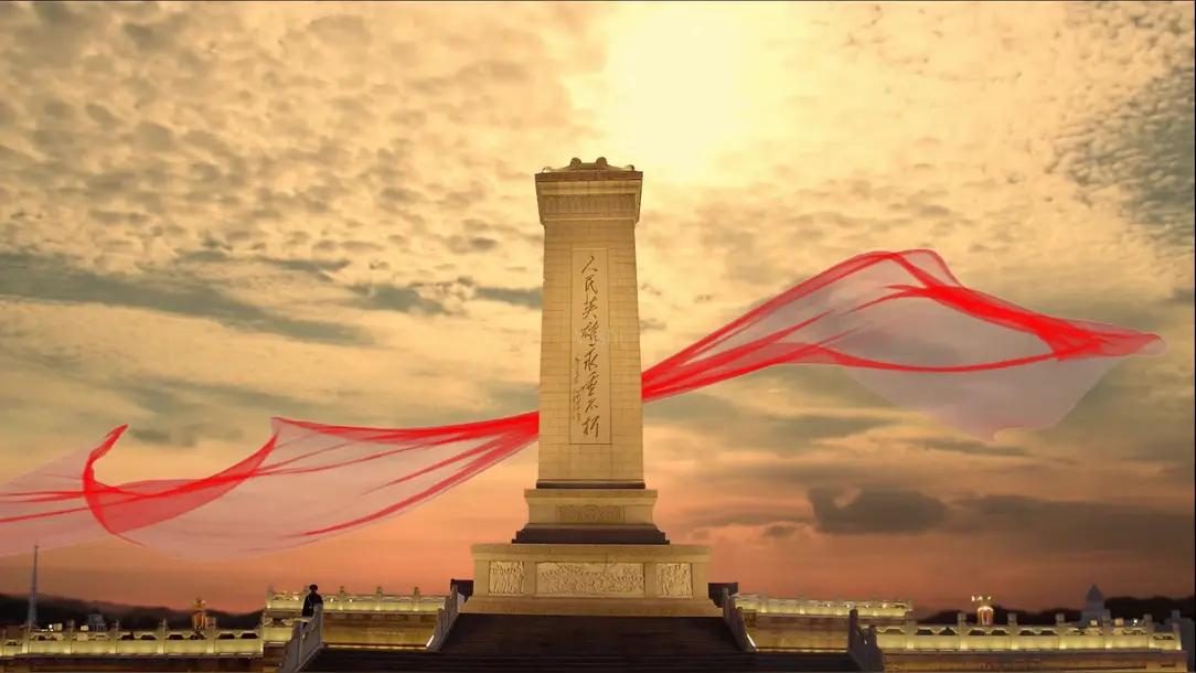 细雨洗碑，山河无恙。昔日先烈们以生命守护的黎明，已成今日寻常的炊烟与灯火。如今盛