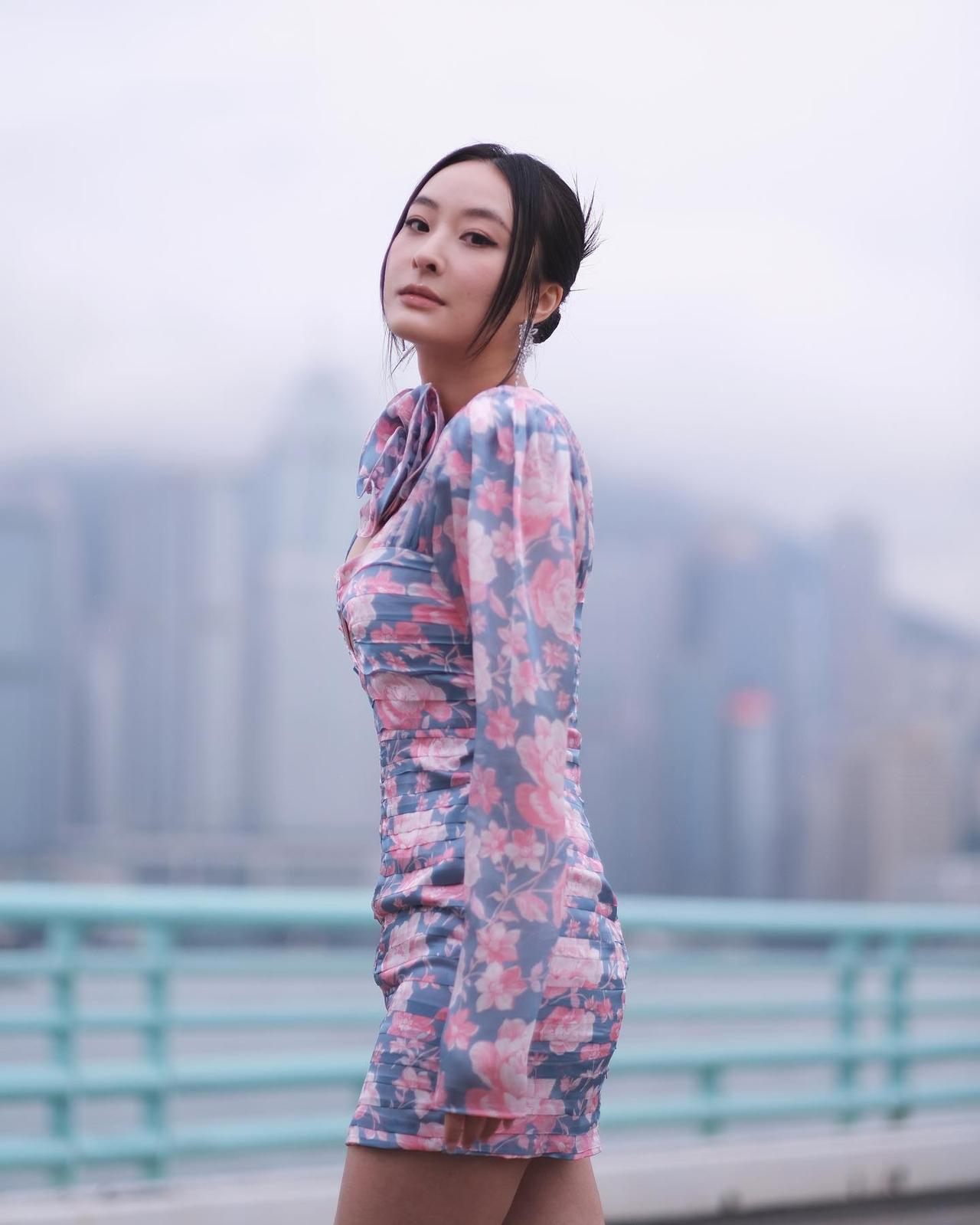 她目前是香港TVB顶级美女，长得还是挺漂亮，基本很多TVB电视剧都会找她当女主角