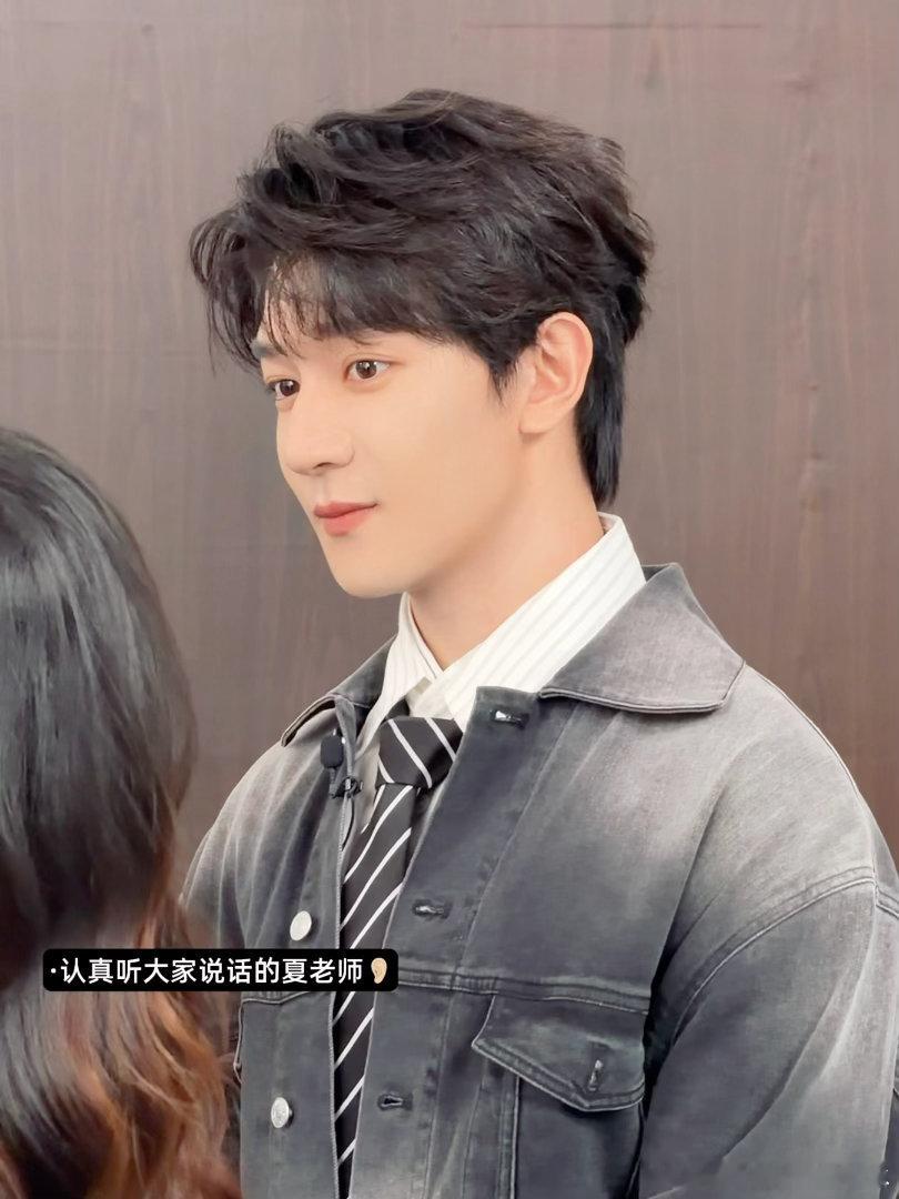 恋综就该找夏之光这种来看以后恋综找嘉宾都按照夏之光这个标准来好吗！人帅情商还高这