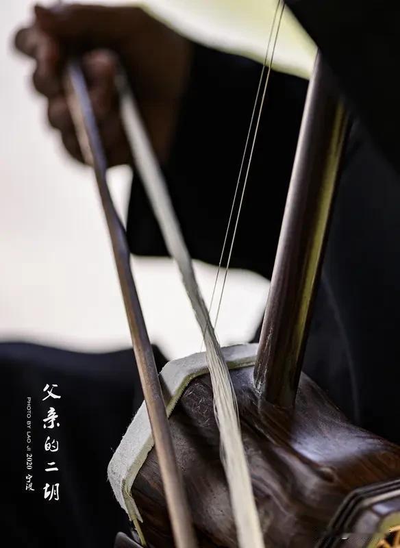 二胡52弦能演奏哪些歌曲?二胡52弦即G调定弦，内弦为低音5，外弦为中音2，音色