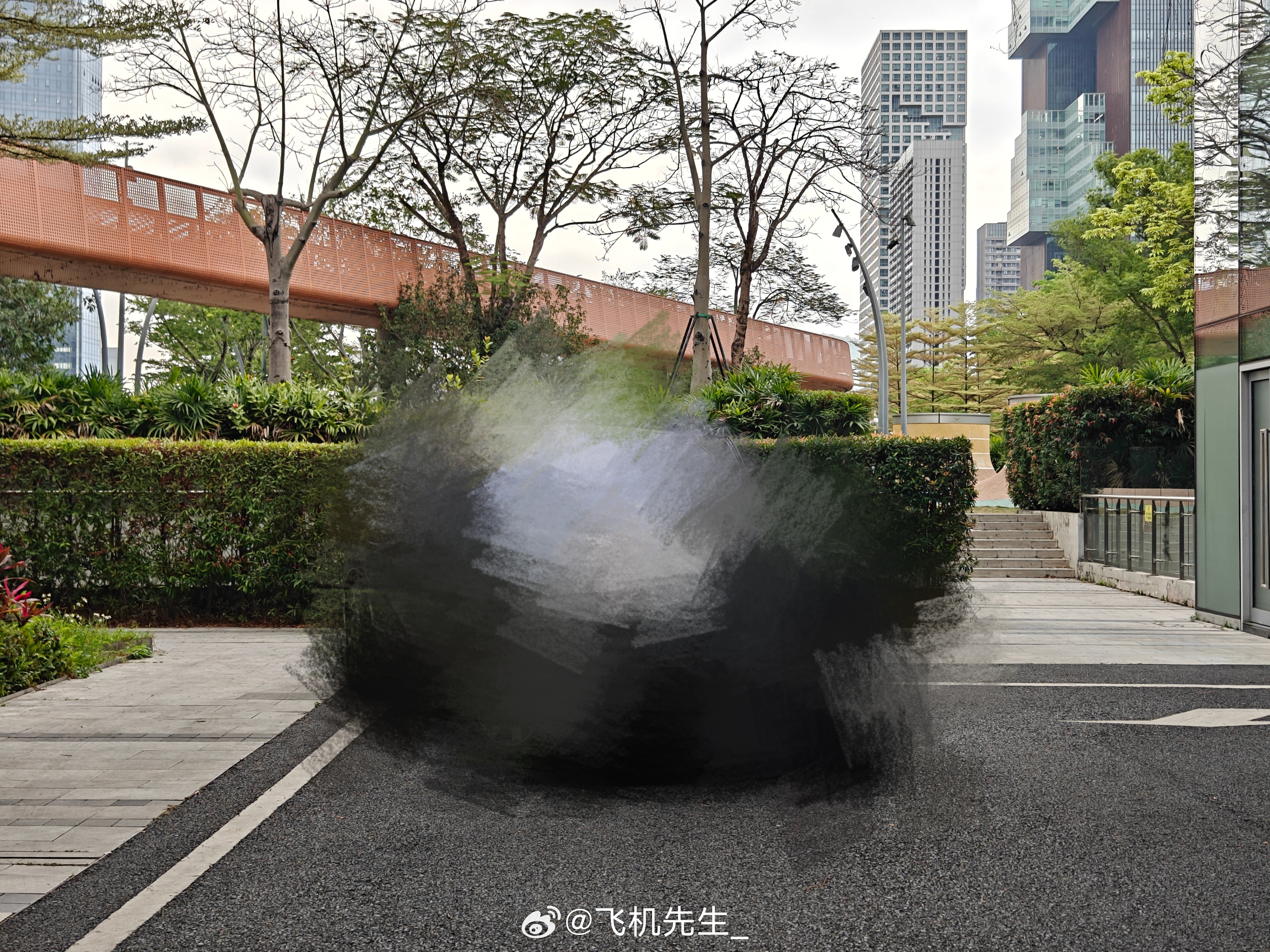 最近肝爆了，但是还是每天坚持早起！没办法这台车开出来的气场，超过5.3米还带双拼