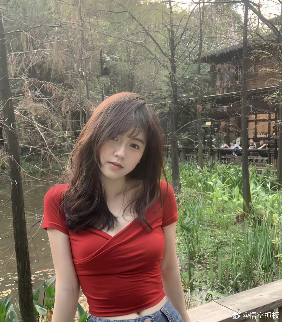 周末重新捋了一遍，Co­h­e­r­e­nt和Lu­m­e­n­t­um映射受益