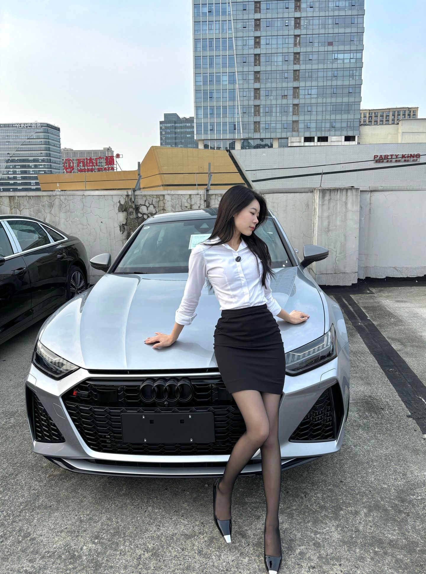 奥迪熏黑中网熏黑套件好看 ​​​