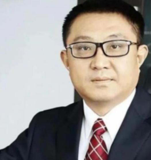 他在三年疫情期间趁机牟取“国难财”，通过核酸造假害了无数人，他的结局令人拍手称快